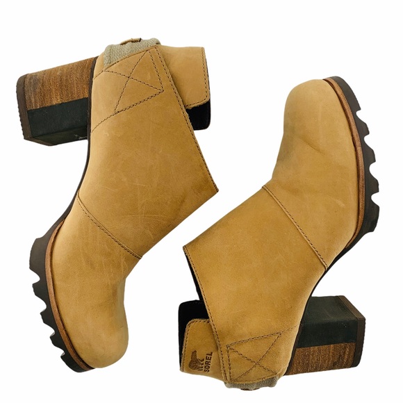 sorel addington strap bootie